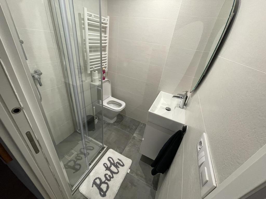 Habitacion Privada En El Centro De 毕尔巴鄂 外观 照片